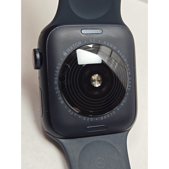 Apple Watch SE 2nd Gen GPS Cellular 44mm Midnight Sport Band 95% Battery Health - Picture 11 of 12
